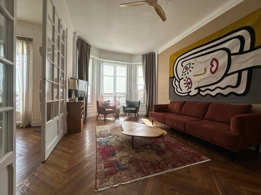 3 Pieces Art-deco Appartement *